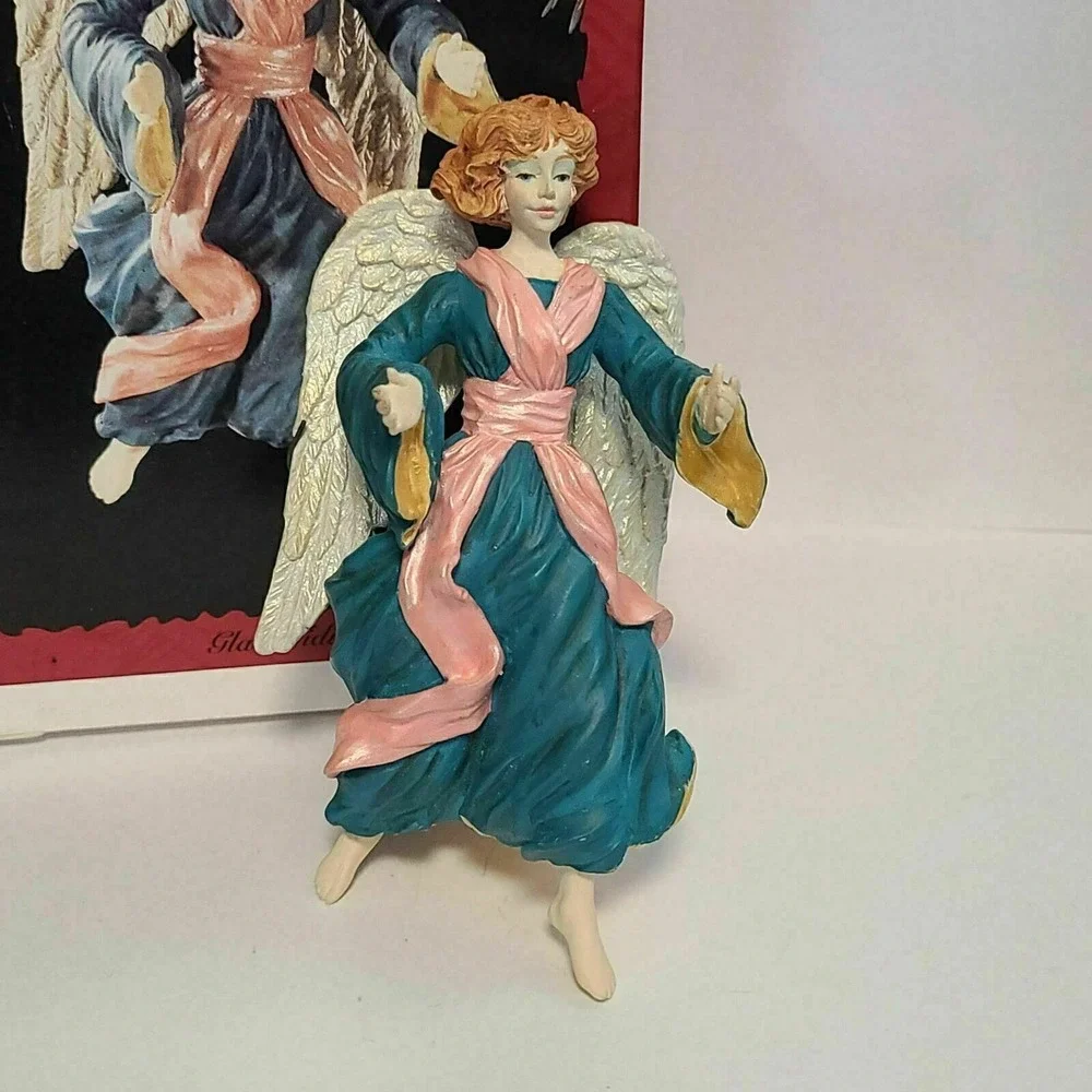 Glad Tidings‎ 1996 Hallmark Keepsake Ornament Nativity Angel Sculptor Joyce Lyle